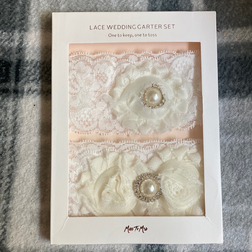 NWT Miss to Mrs Lace Rhinestone Wedding Garter Set of 2